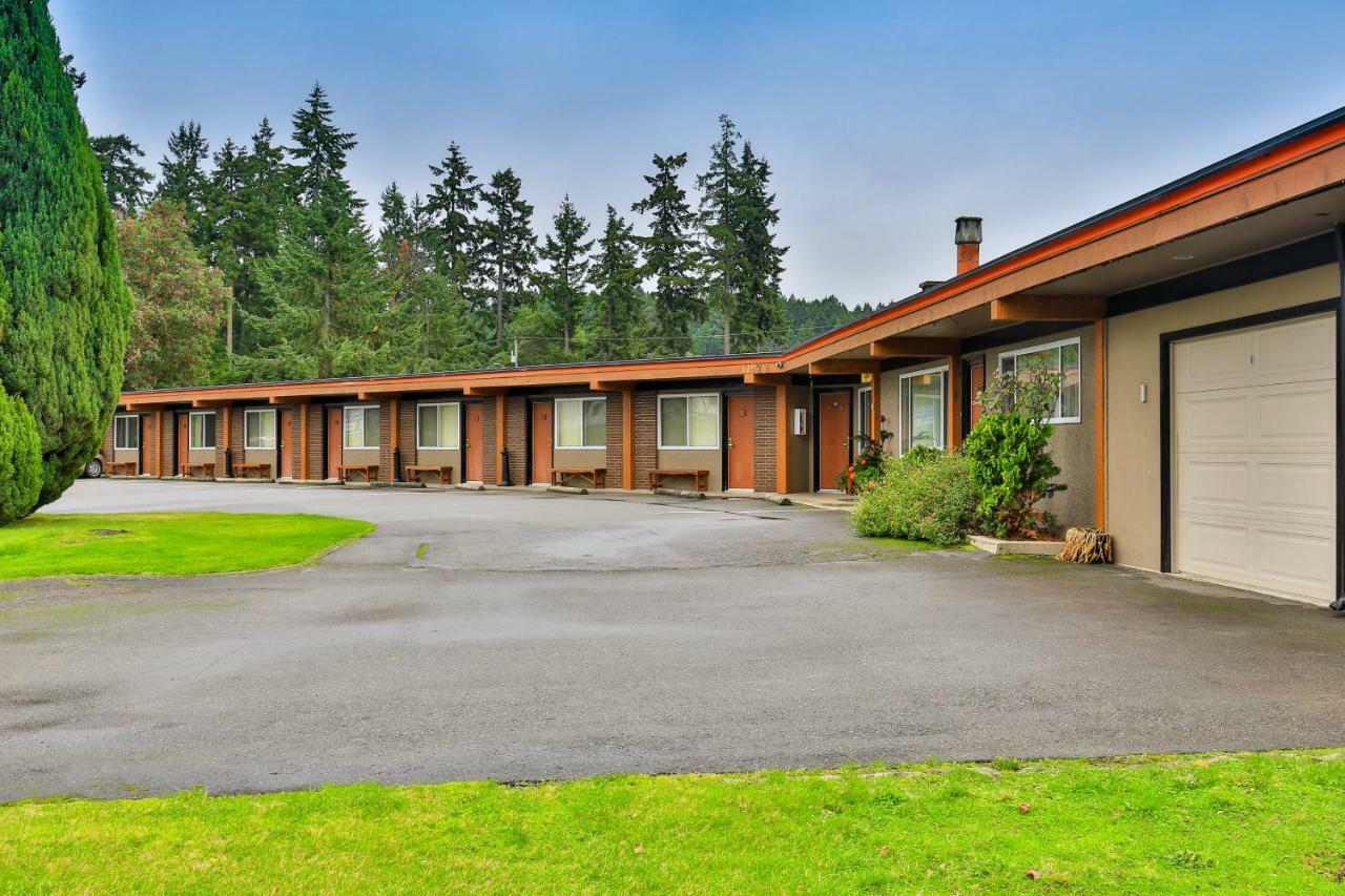 Arbutus Grove Motel Parksville Exterior photo